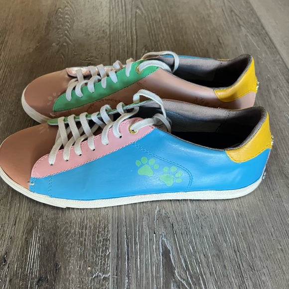 Unique Cole Haan leather Sneaker with Paw Prints. Women’s size 8 - Picture 13 of 13